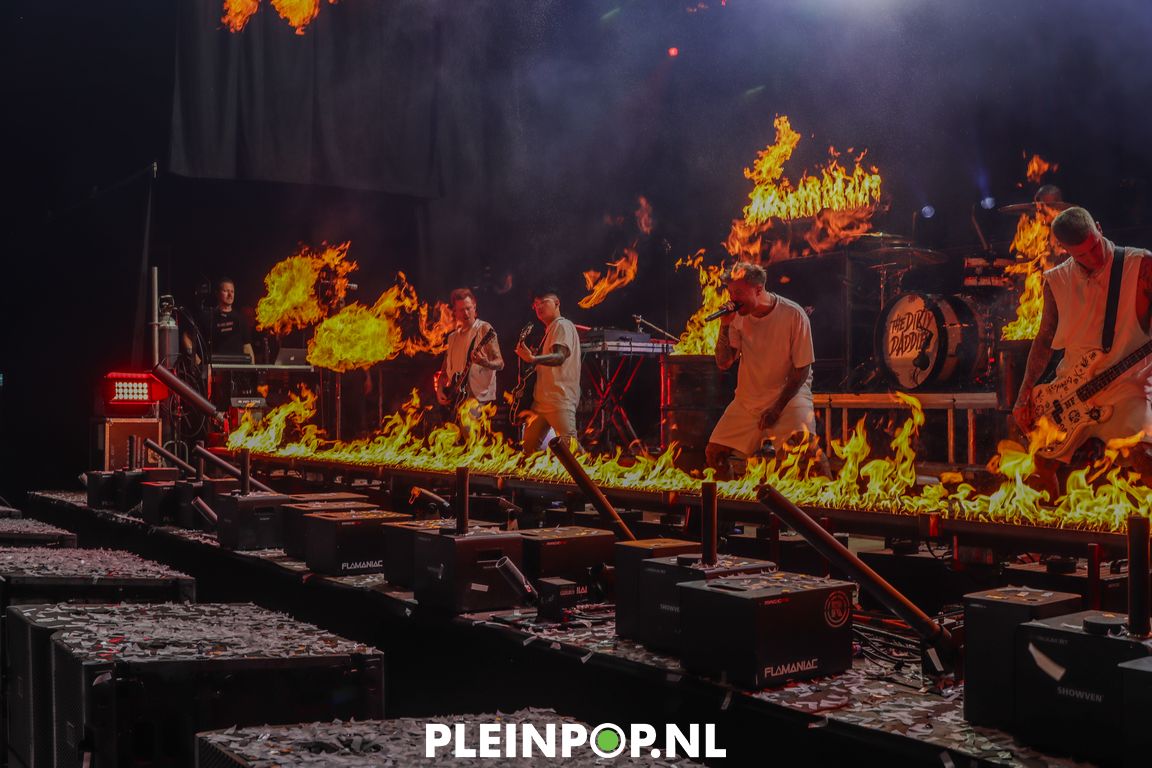 THE DIRTY DADDIES     (66)